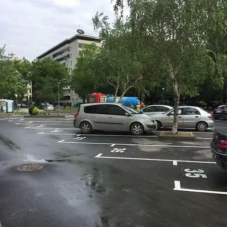 Cozy Under The Hill - Center, Parking *