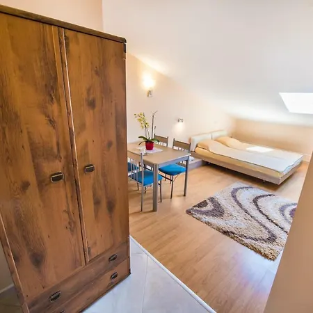 Cozy Under The Hill - Center, Parking * Plovdiv
