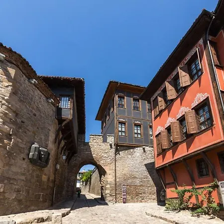 Cozy Under The Hill - Center, Parking Apartment Plovdiv
